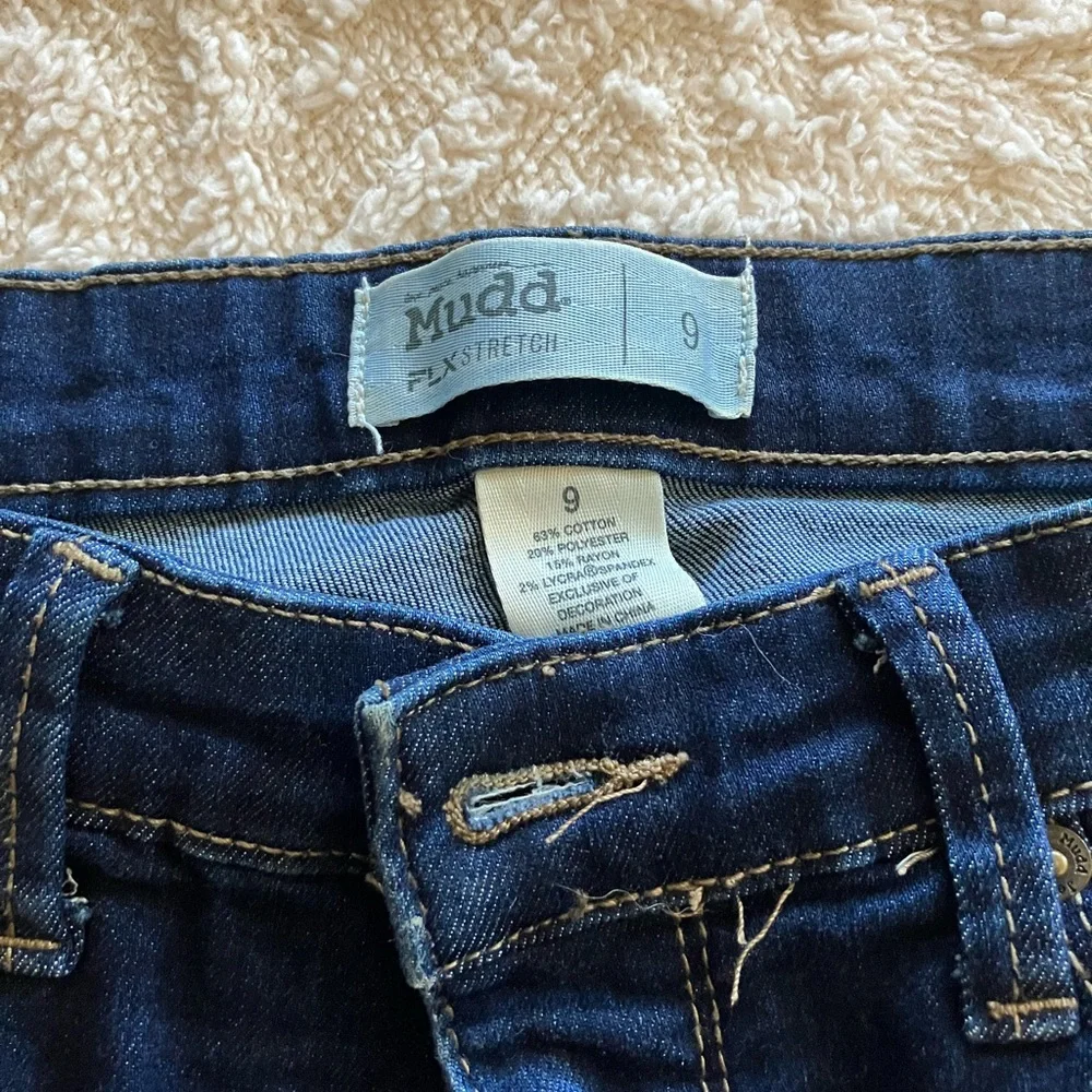 3/$25 - Dark wash shorts - Picture 4 of 5